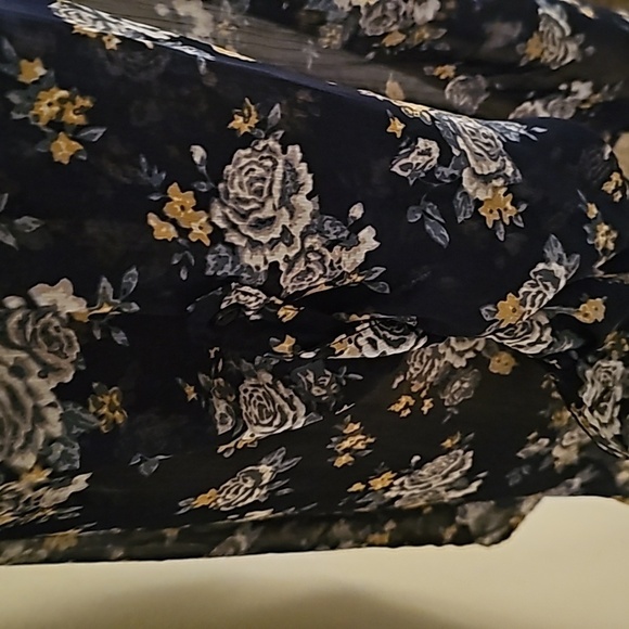 Mossimo Floral Shirt - Picture 2 of 3